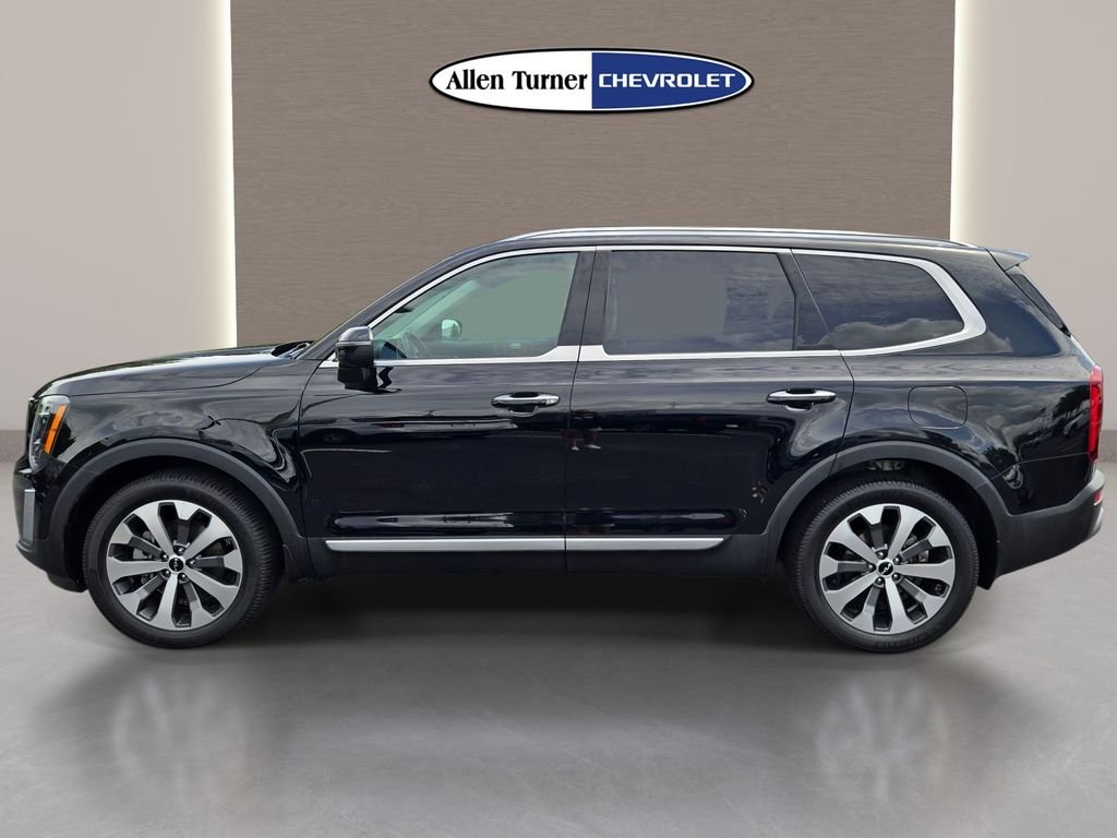 Used 2022 Black Kia S image 9