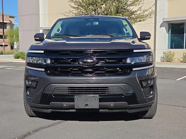 2023 Ford Expedition Limited's photo
