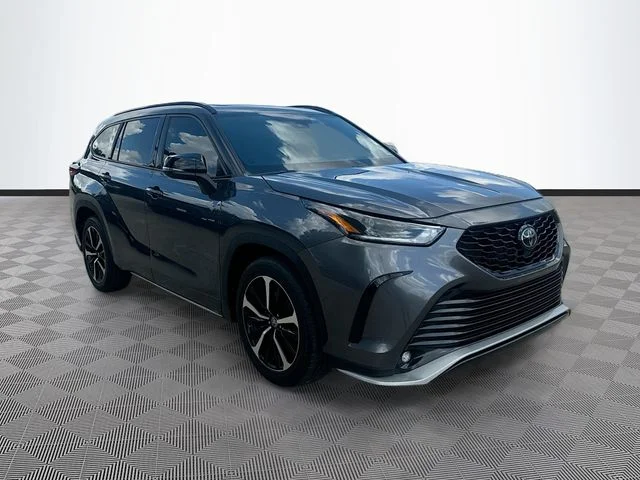 2022 Toyota Highlander XSE