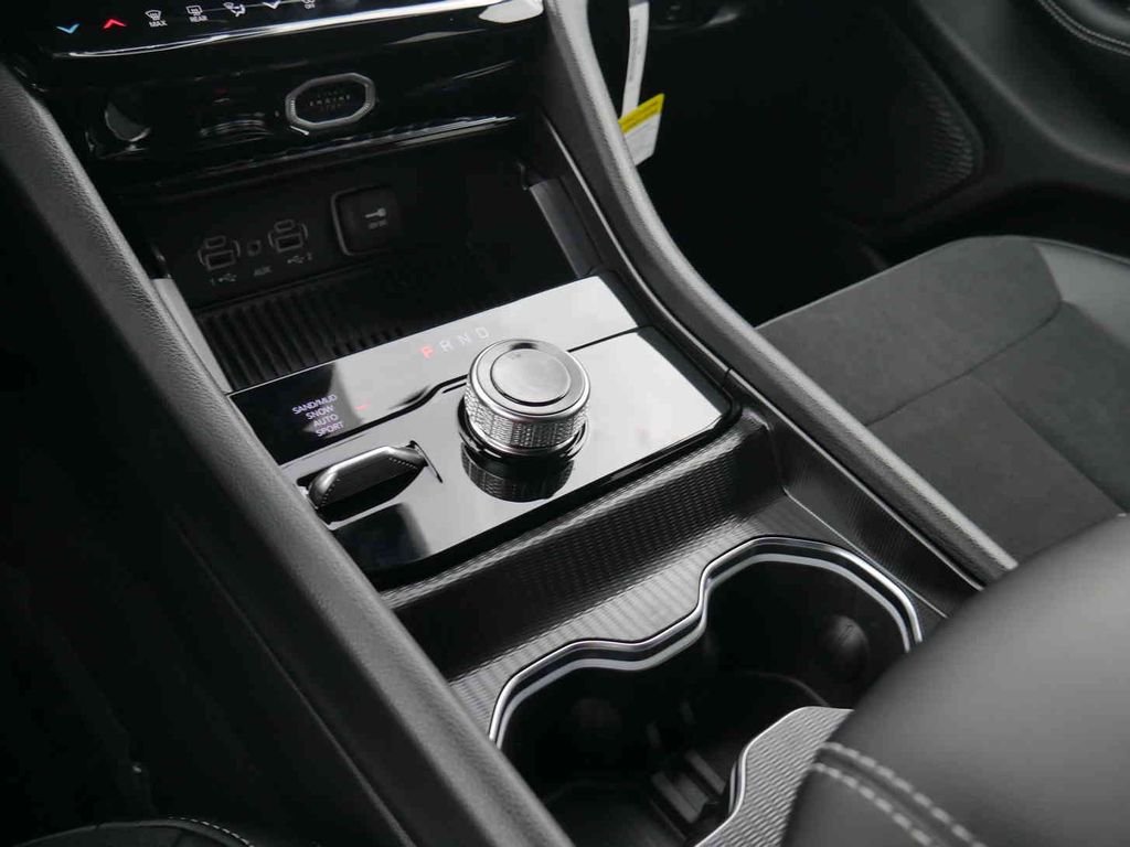 New 2026 Baltic Gray Metallic Clear-Coat Exterior Paint Jeep Laredo image 24