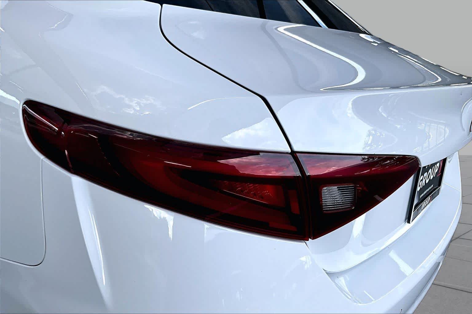 Used 2019 Alfa White Alfa Romeo  image 29