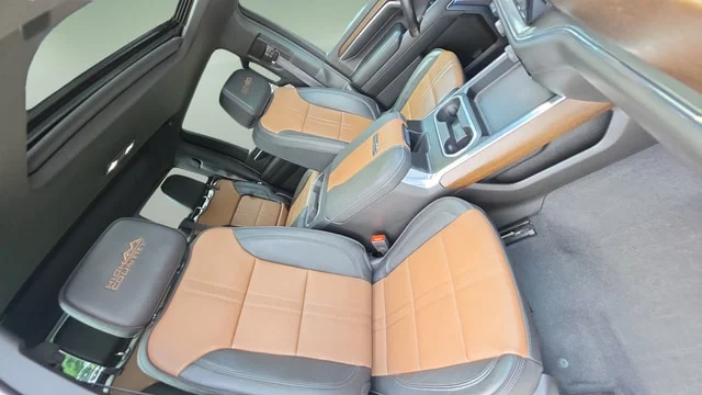 Used 2024 Radiant Red Tintcoat Chevrolet High Country image 27