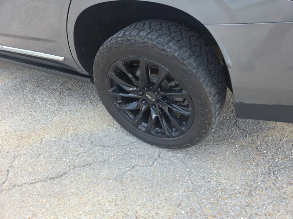 Used 2021 Gray GMC Denali image 27