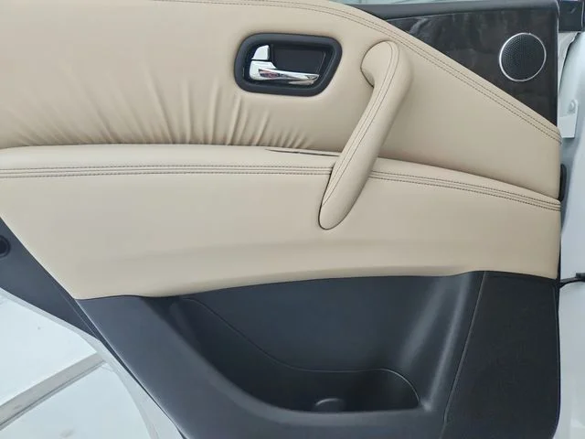 Used 2024 White Nissan Platinum image 42