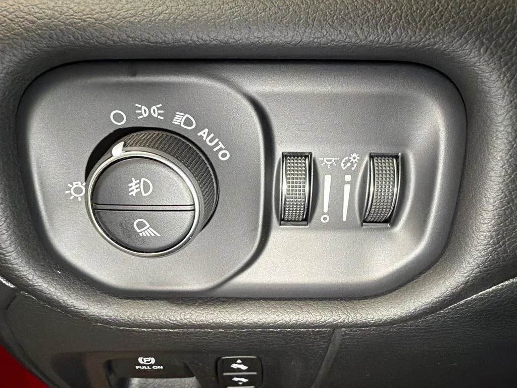 2025 RAM Ram 1500 Pickup Laramie - Photo 22