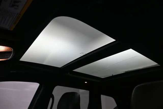 Used 2020 Billet Silver Metallic Clearcoat Jeep Limited image 18