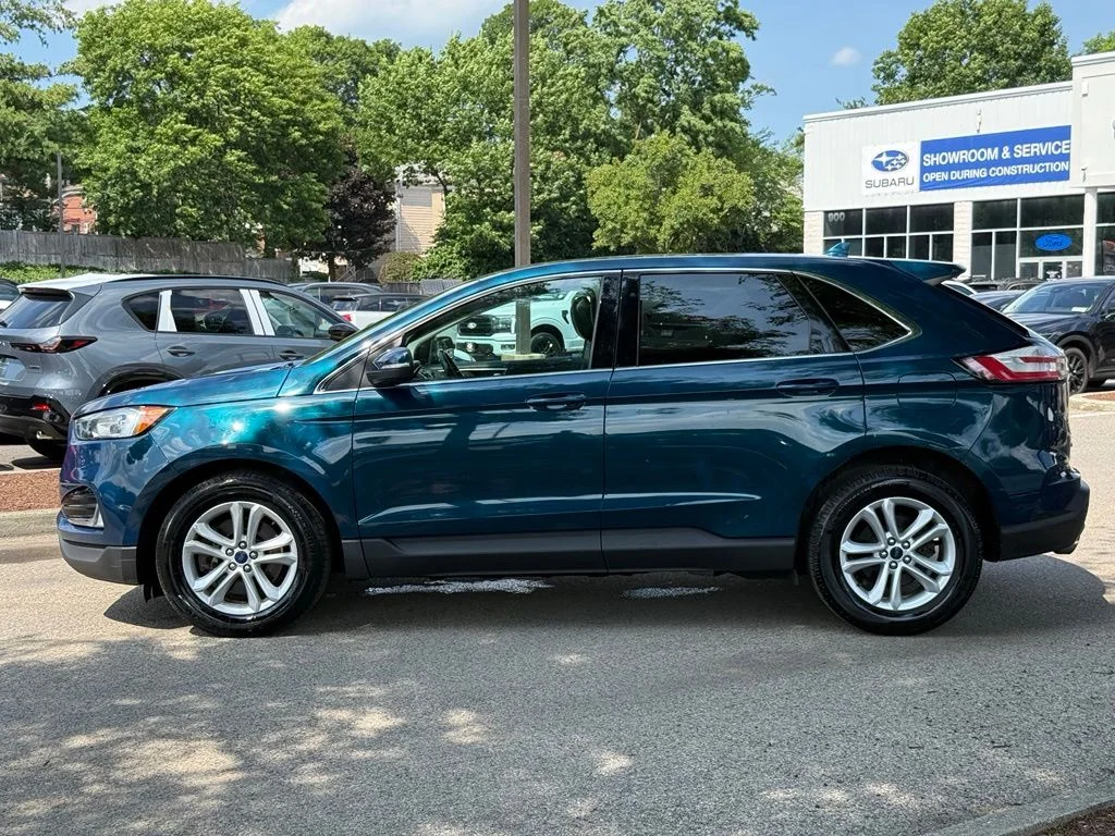 Used 2020 Green Ford SEL image 9
