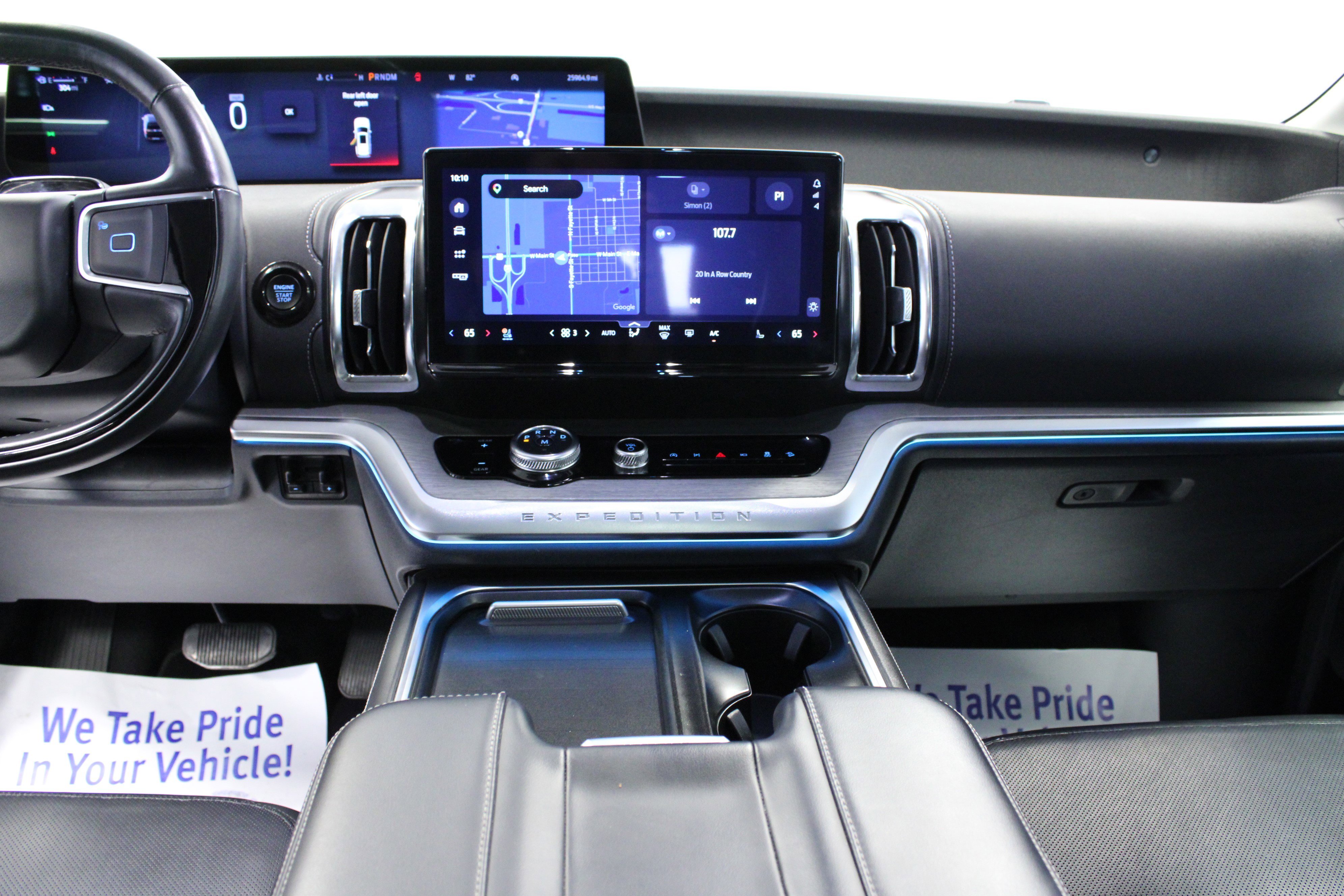 Used 2025 Black Metallic Ford Platinum image 19