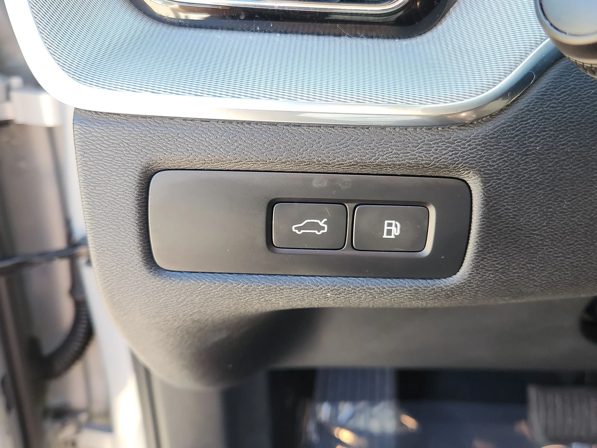 Used 2024 Silver Dawn Metallic Volvo Polestar Engineered image 20
