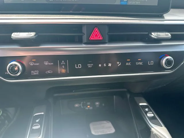 New 2026 Mineral Blue Kia EX image 19