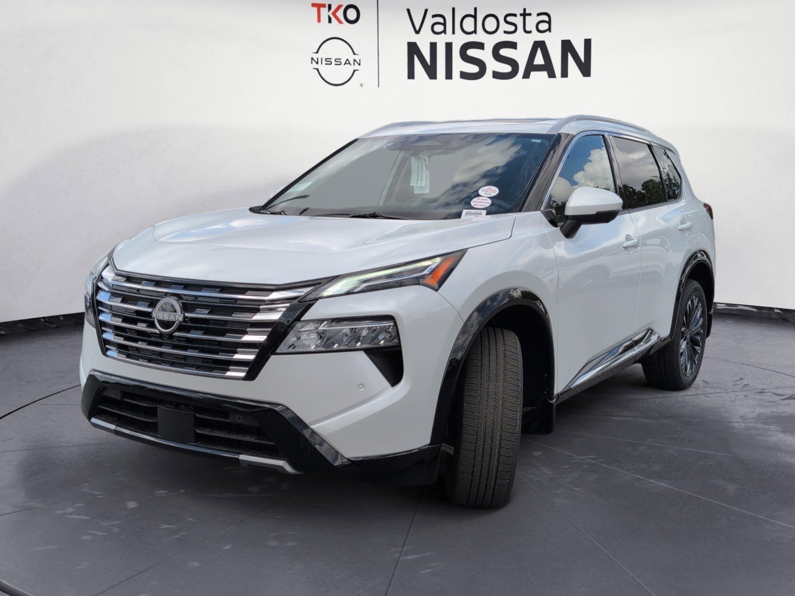 New 2026 Everest White Pearl TriCoat Nissan Platinum image 11