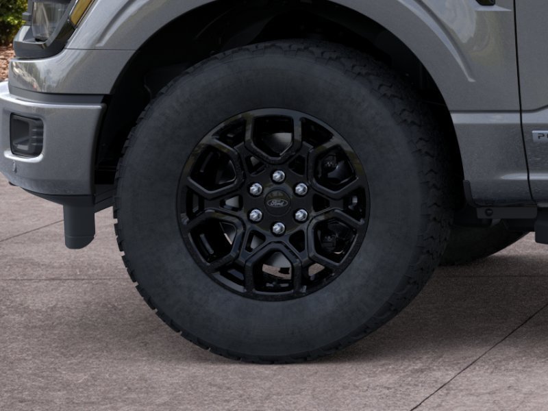New 2026 Carbonized Gray Metallic Ford XLT image 19