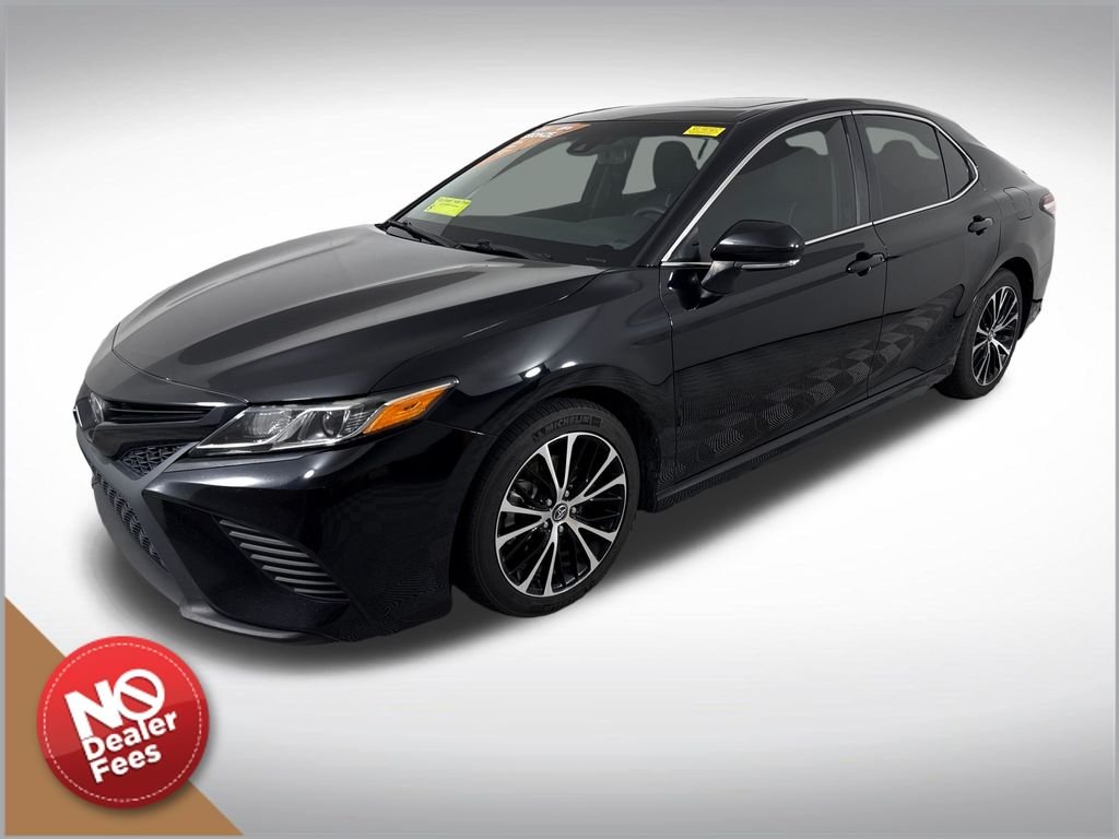 2020 Toyota Camry SE - Photo 8