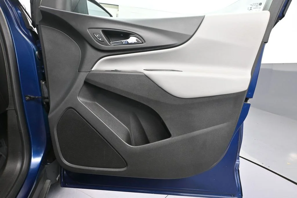 Used 2022 Blue Chevrolet LS image 42