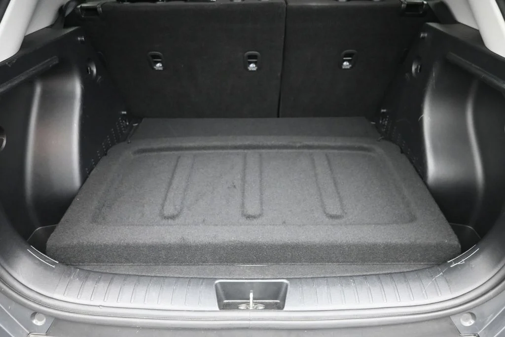 Used 2025 Gray Hyundai SEL image 11