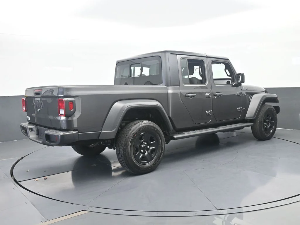 New 2026 Granite Crystal Metallic Clear-Coat Exterior Paint Jeep Sport image 6