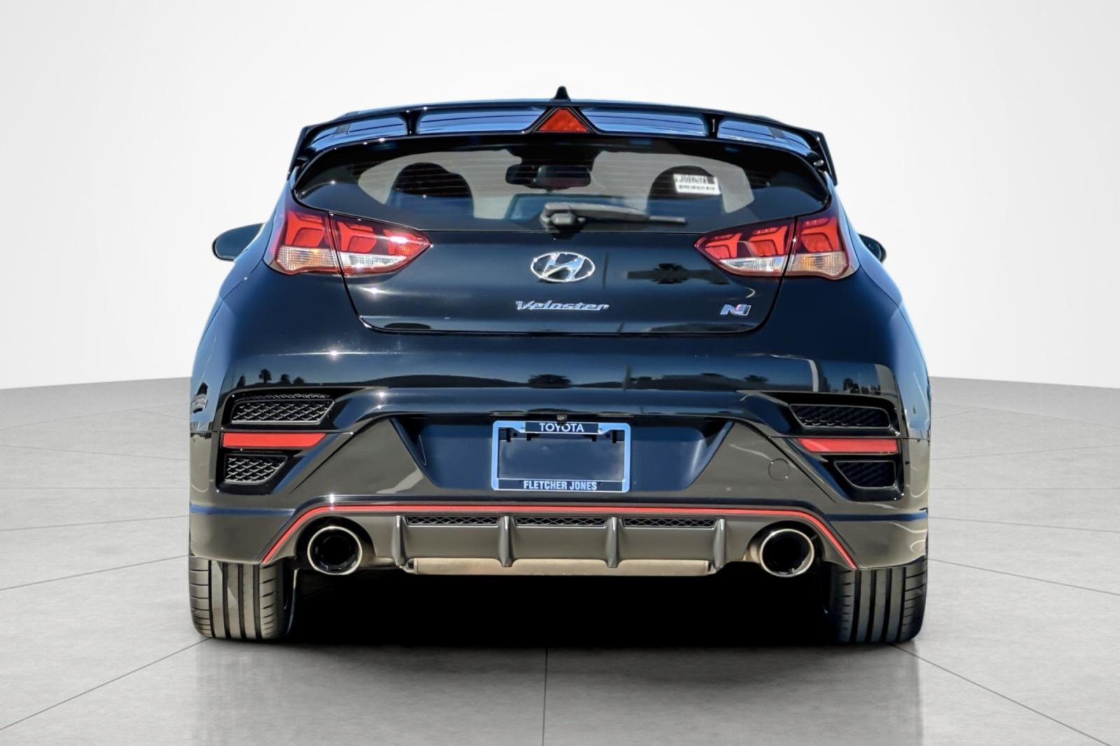 Used 2022 BLACK Hyundai  image 4