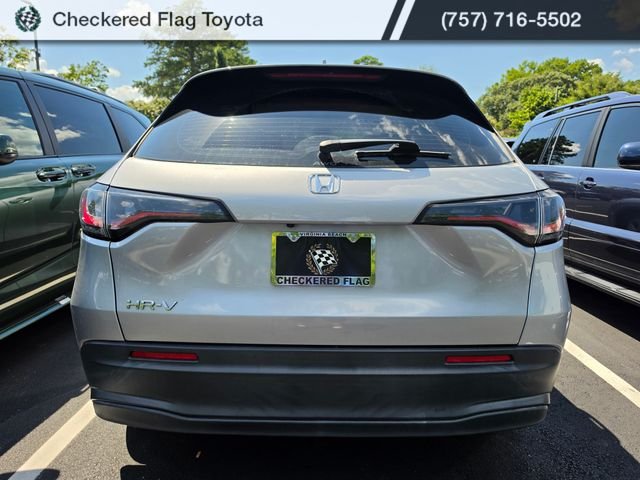 Used 2023 Lunar Silver Metallic Honda LX image 5