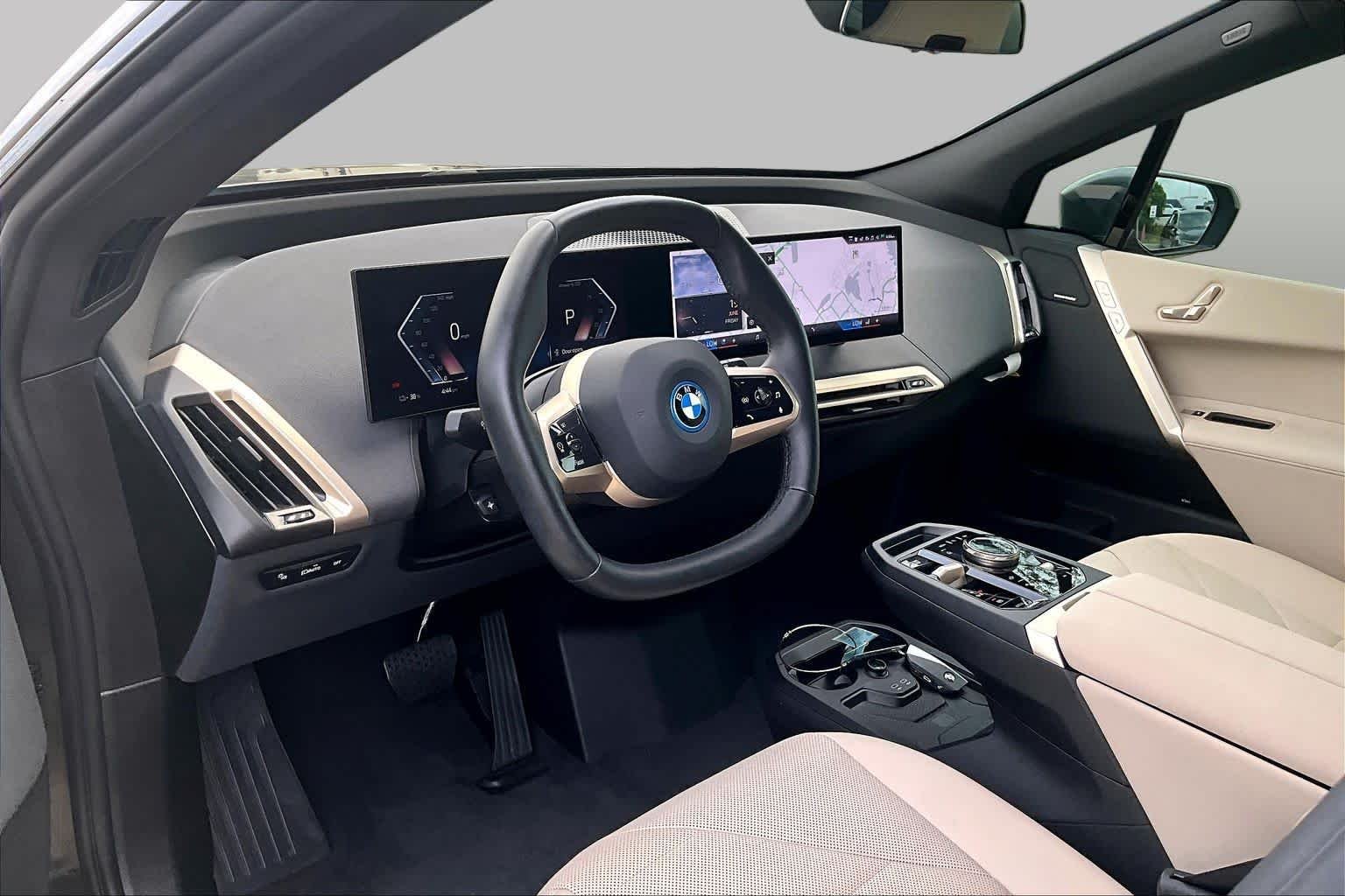 Used 2024 Oxide Grey Metallic BMW xDrive50 image 17