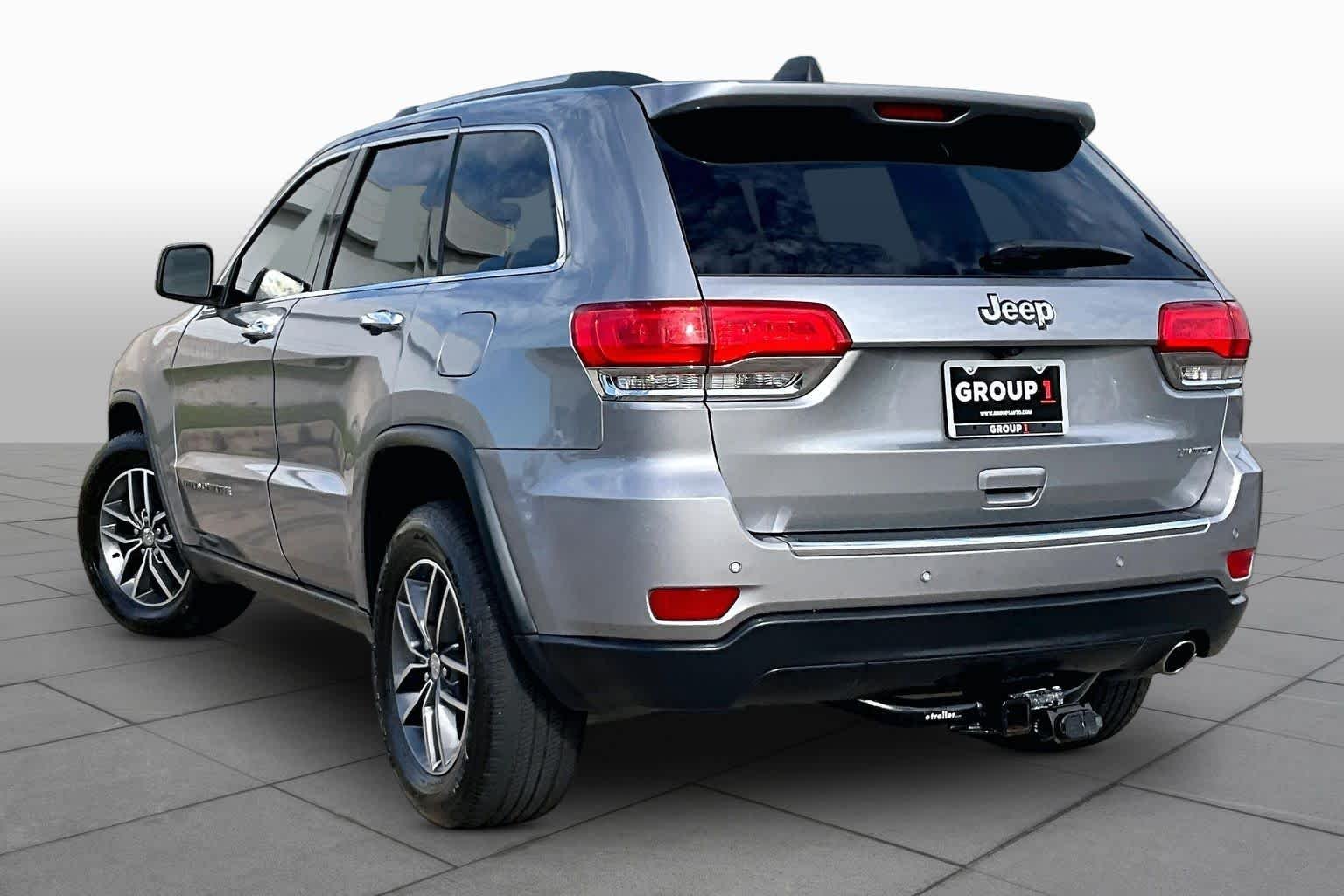 Used 2017 Billet Silver Metallic Clearcoat Jeep Limited image 12
