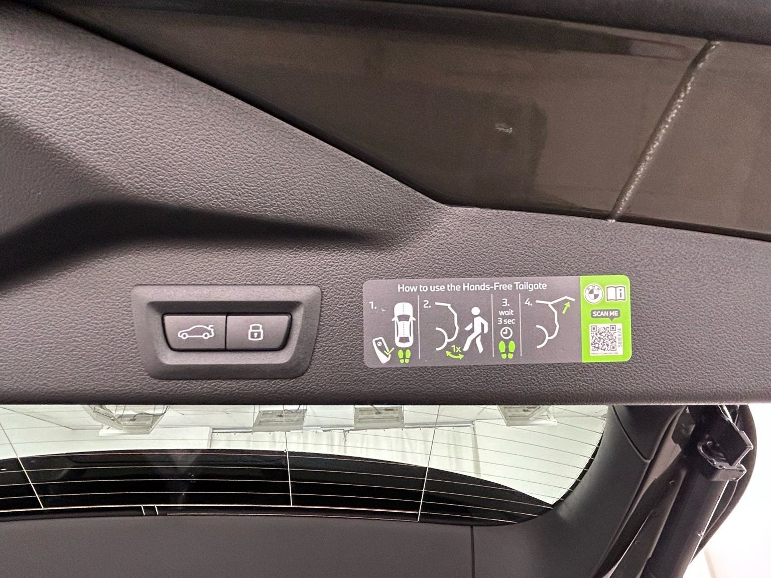 New 2026 Manhattan Green Metallic BMW xDrive50e image 71