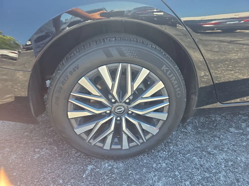2025 Nissan Altima SV - Photo 26