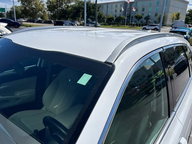 Used 2025 White Kia S image 3