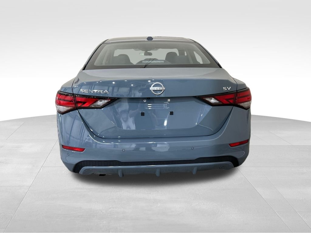 Used 2024 Gray Nissan SV image 4
