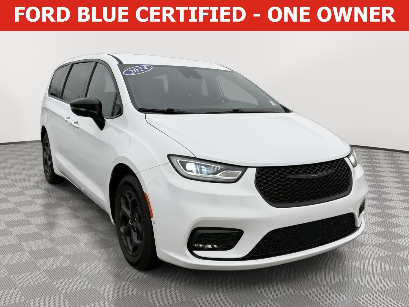 2024 Chrysler Pacifica PHEV Select