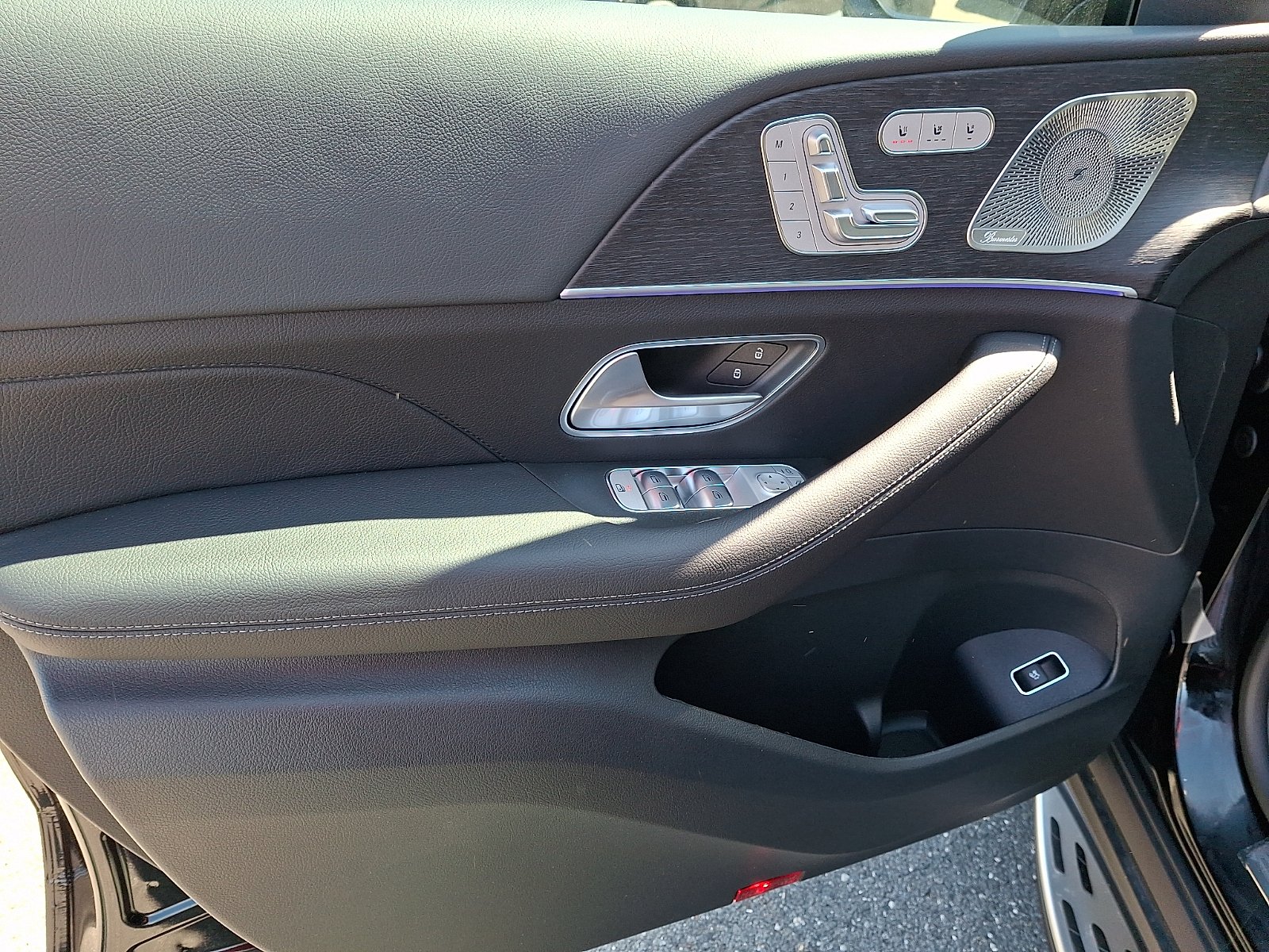 New 2026 Obsidian Black Metallic Mercedes-Benz GLE 350 image 7