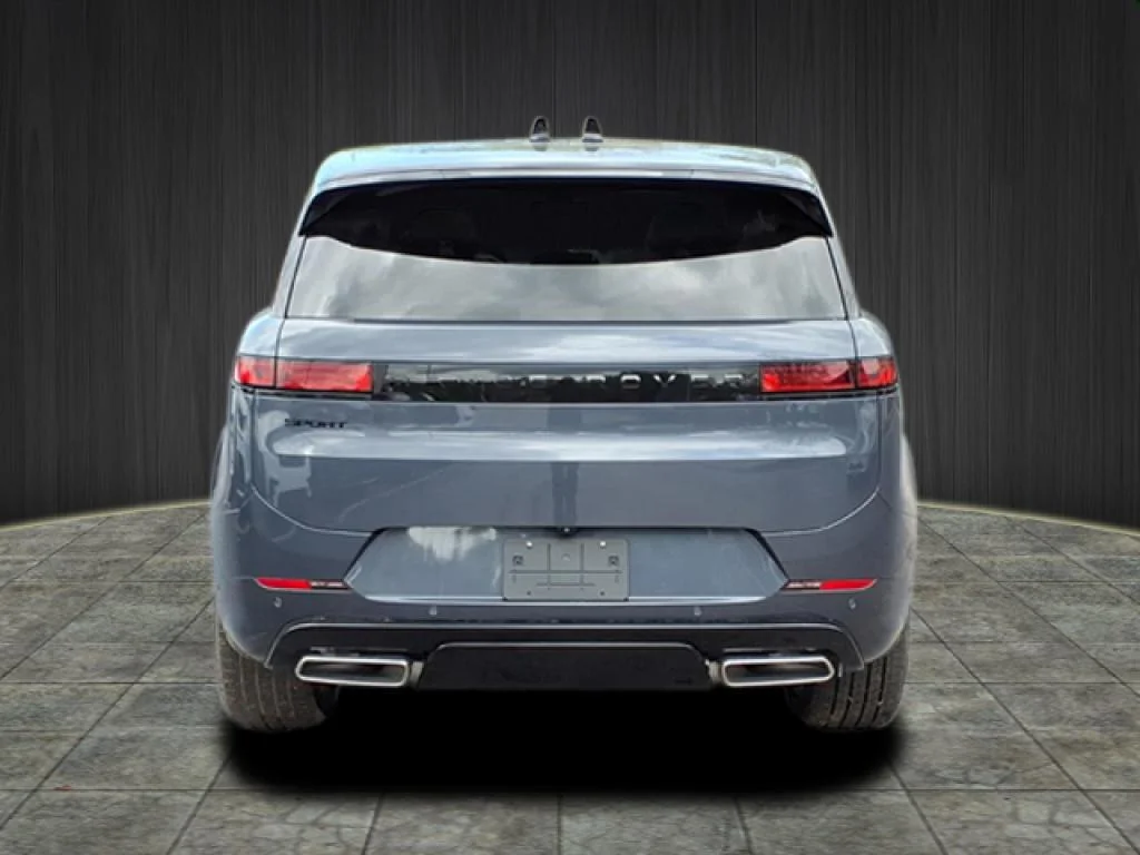 New 2026 Varesine Blue LAND ROVER Dynamic SE image 3