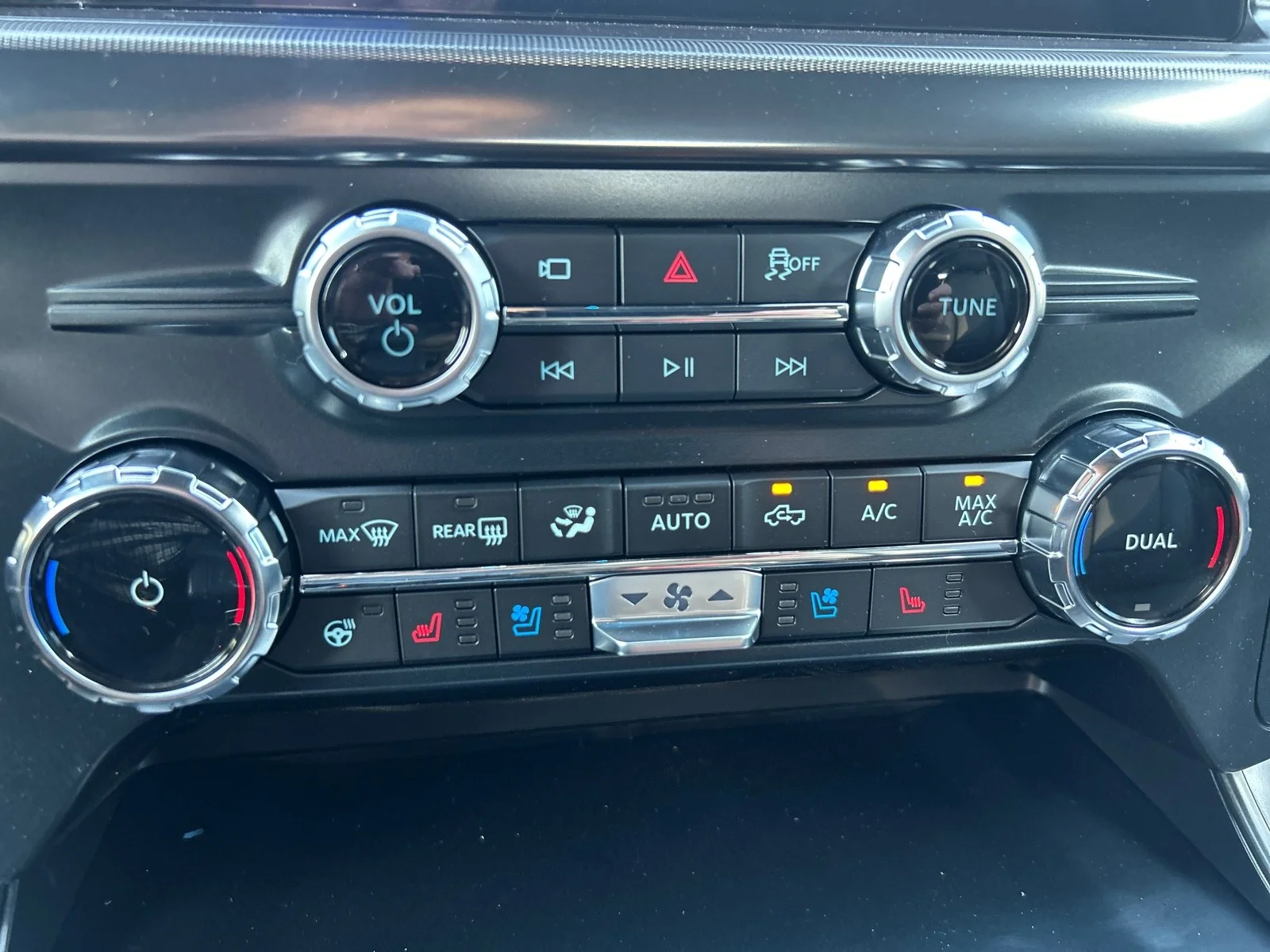 New 2026 Antimatter Blue Metallic Ford LARIAT image 19