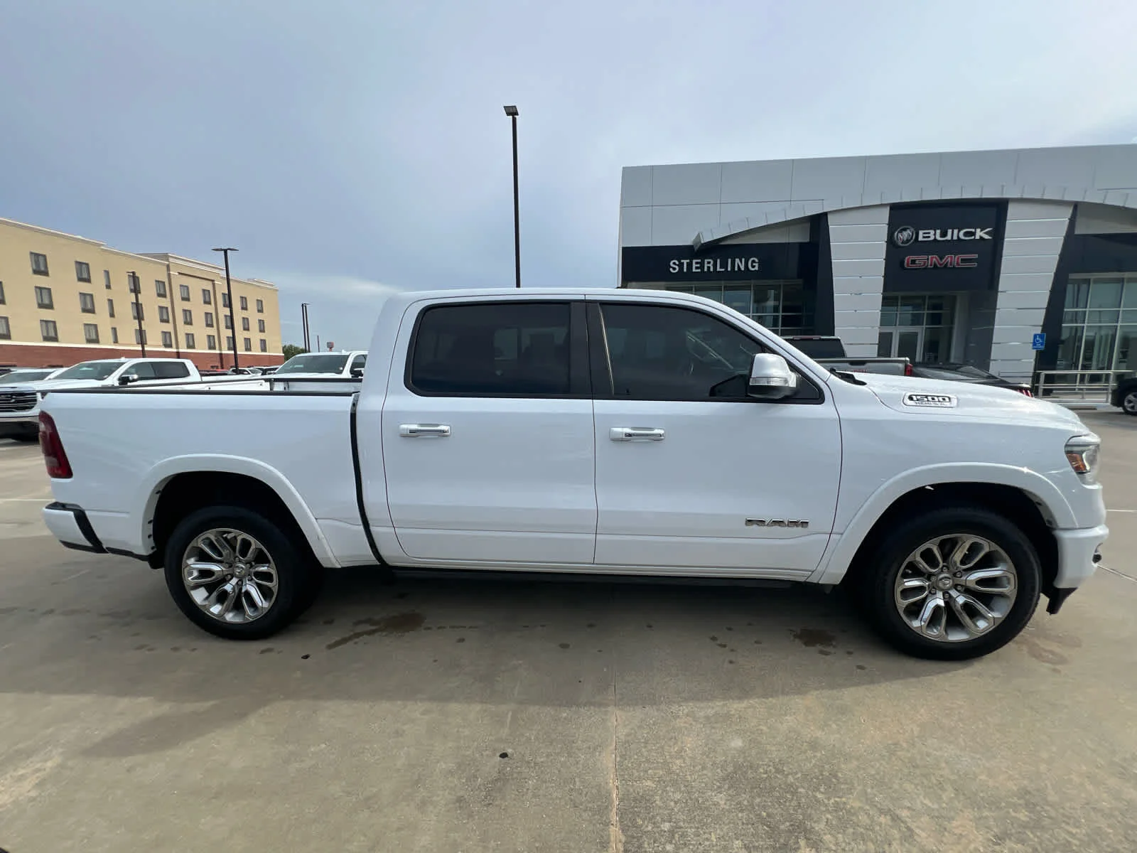 2022 RAM 1500 Laramie Crew Cab 5'7's photo
