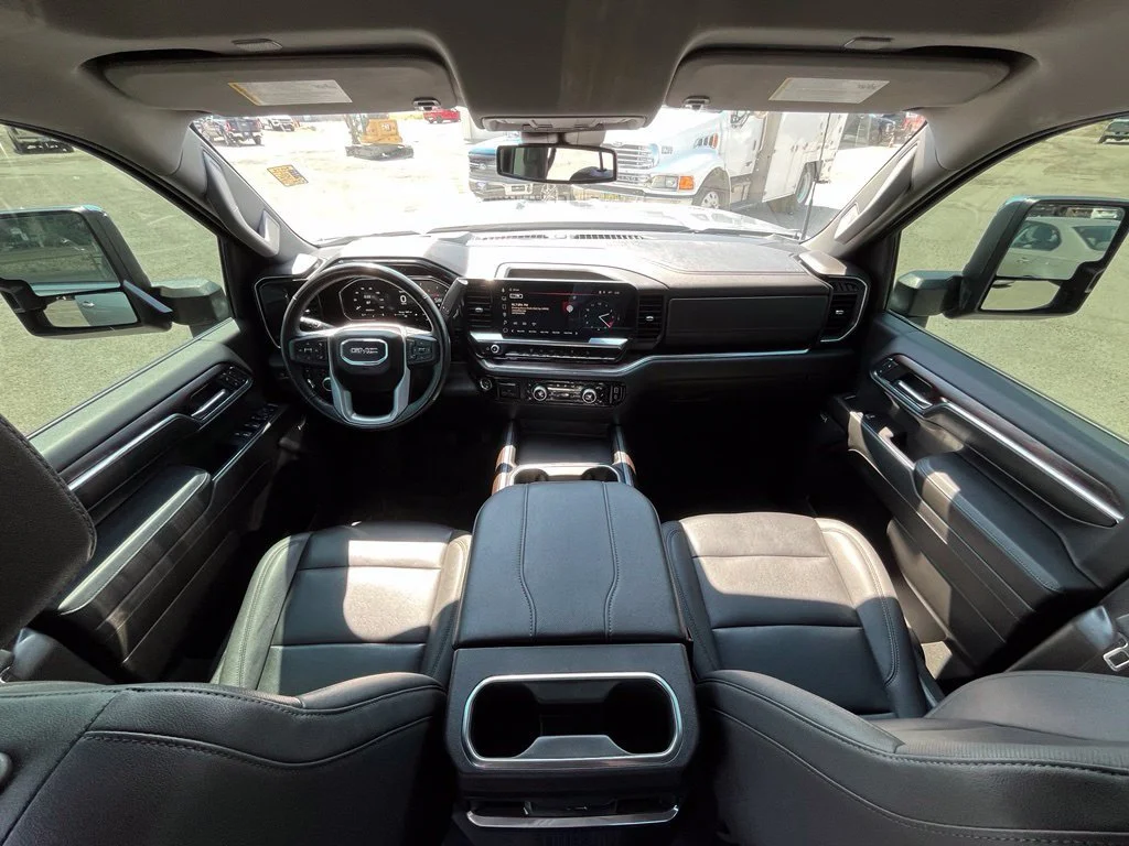 Used 2024 Sterling Metallic GMC SLT image 13