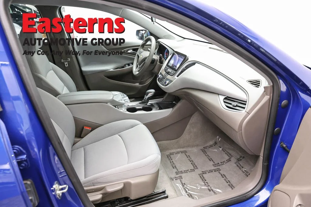 Used 2023 Blue Chevrolet LT image 24