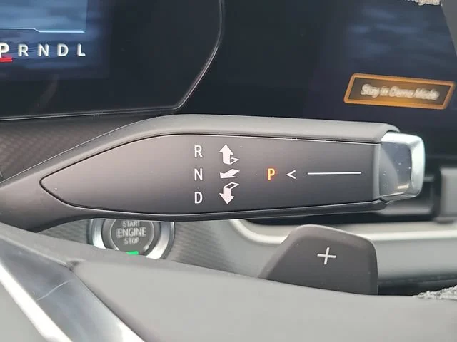 New 2027 Mosaic Black Metallic Chevrolet LT image 32