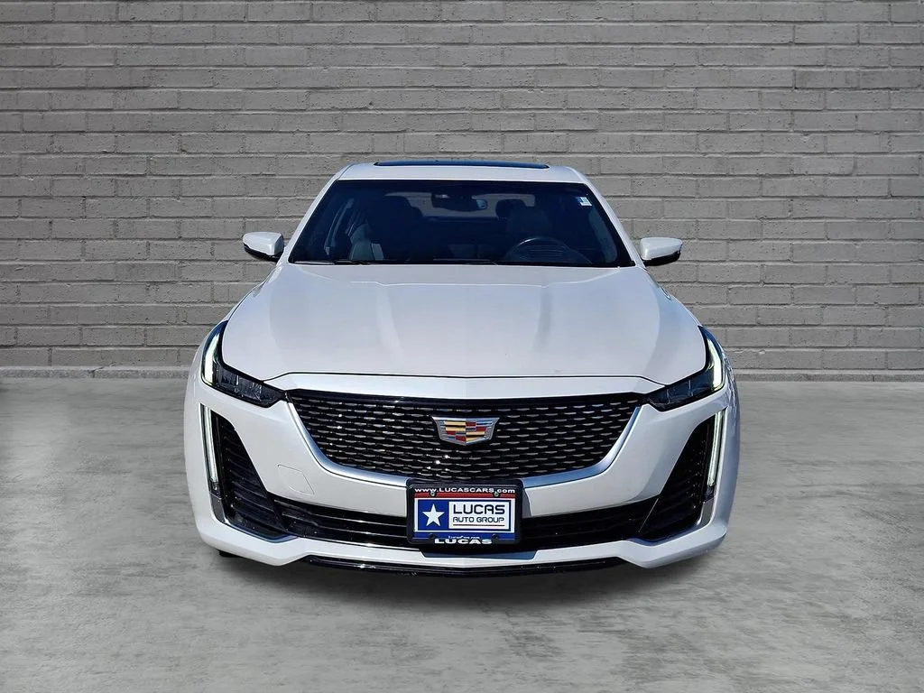 Used 2020 Crystal White Tricoat Cadillac Premium Luxury image 4