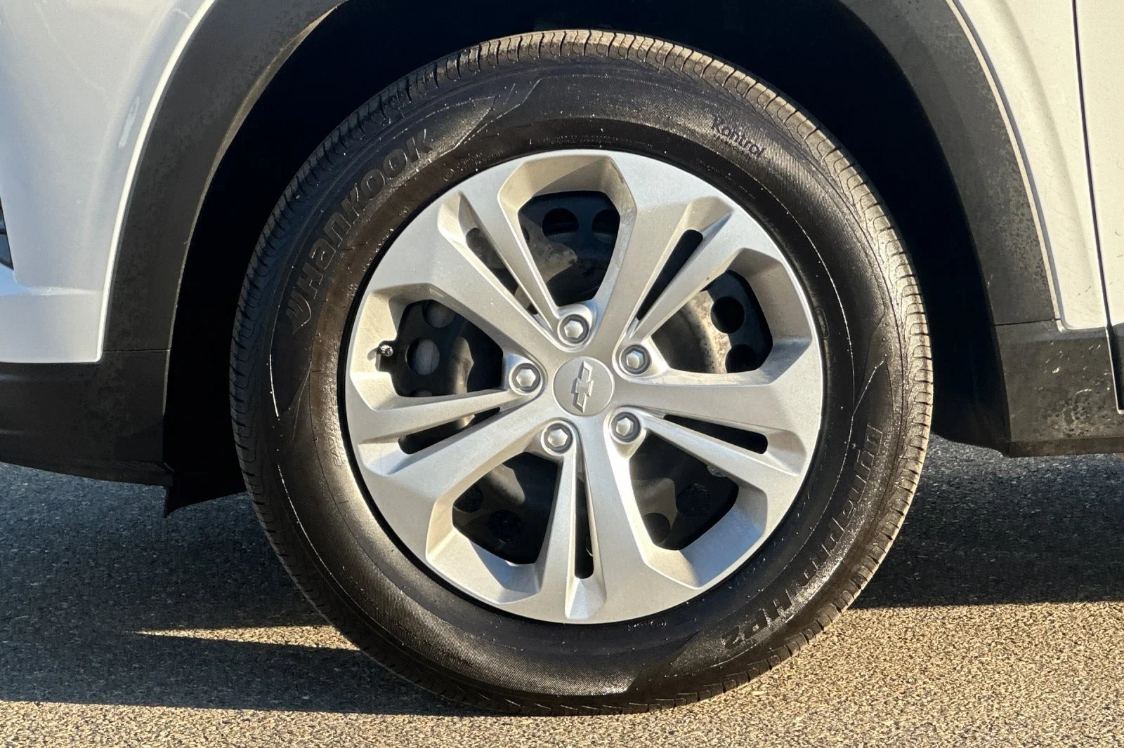 Used 2026 Summit White Chevrolet LS image 25