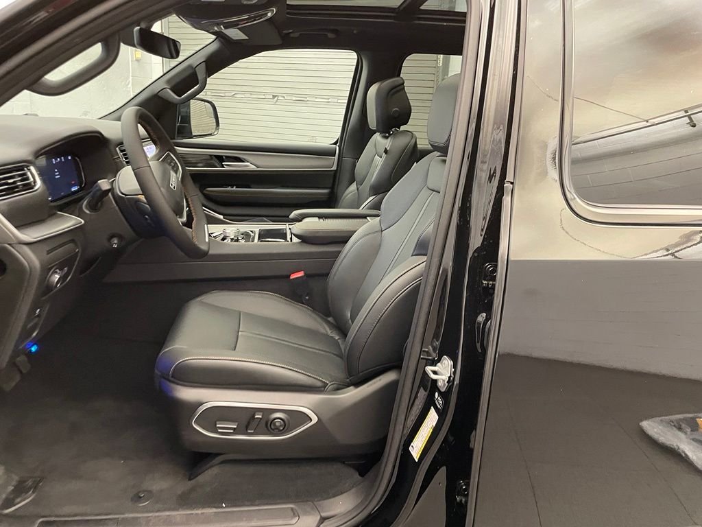 New 2026 High Gloss Black Exterior Paint Jeep  image 18