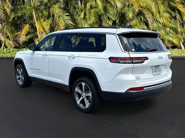New 2026 Bright White Clear-Coat Exterior Paint Jeep Limited image 3