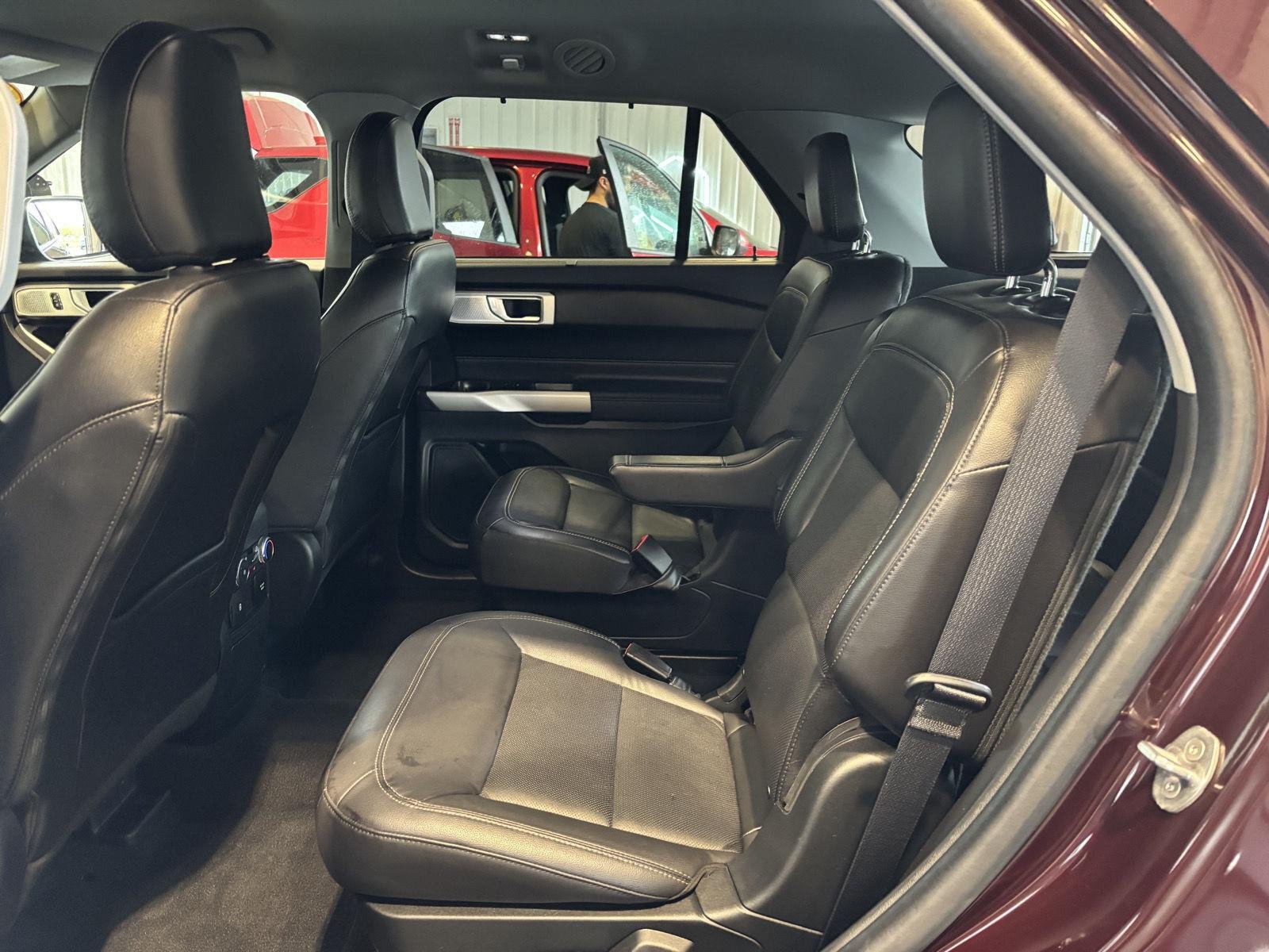 Used 2022 Jewel Red Ford Limited image 39
