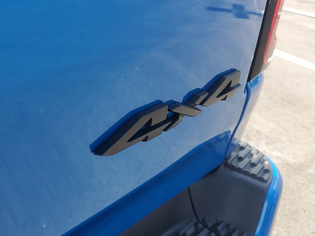 New 2026 Hydro Blue Pearl-Coat Exterior Paint RAM Laramie image 6