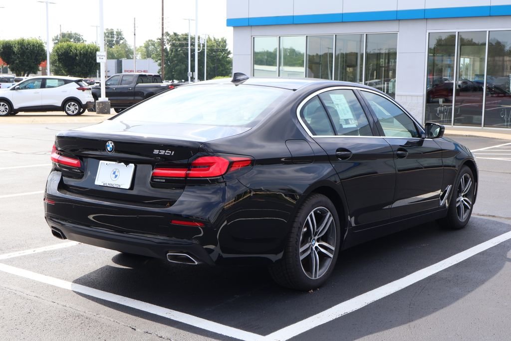 Used 2023 Black BMW i image 9