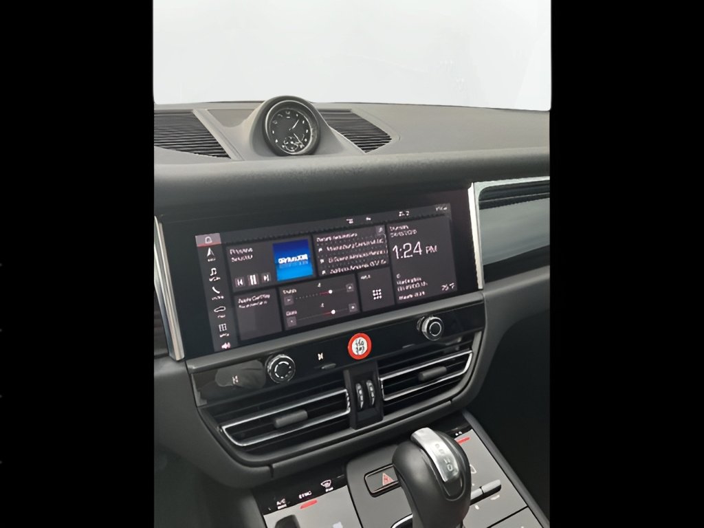 2023 Porsche Macan Base - Photo 16