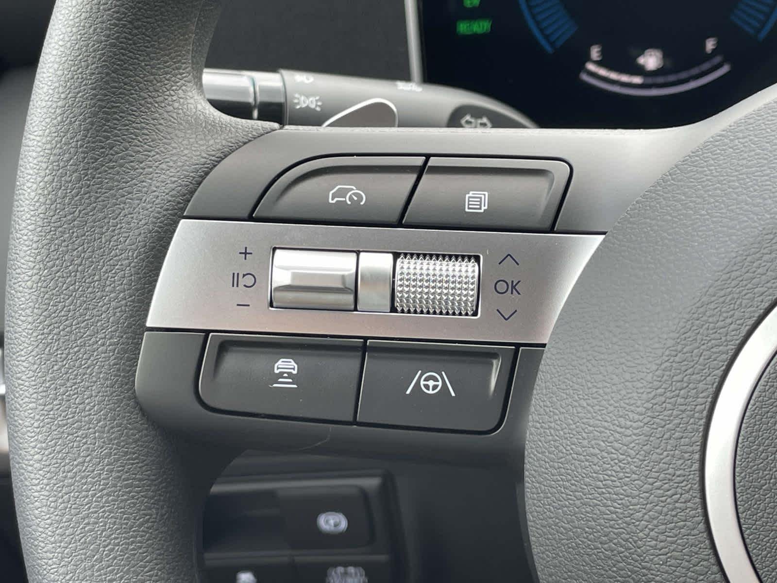 New 2026 Shimmering Silver Hyundai SE image 31