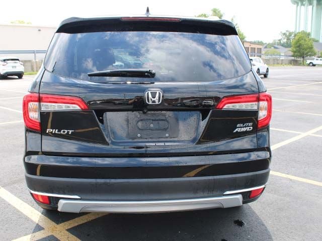 Used 2019 Crystal Black Pearl Honda Elite image 6