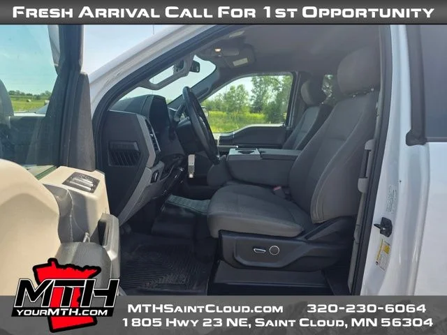 Used 2017 White Ford XLT image 9