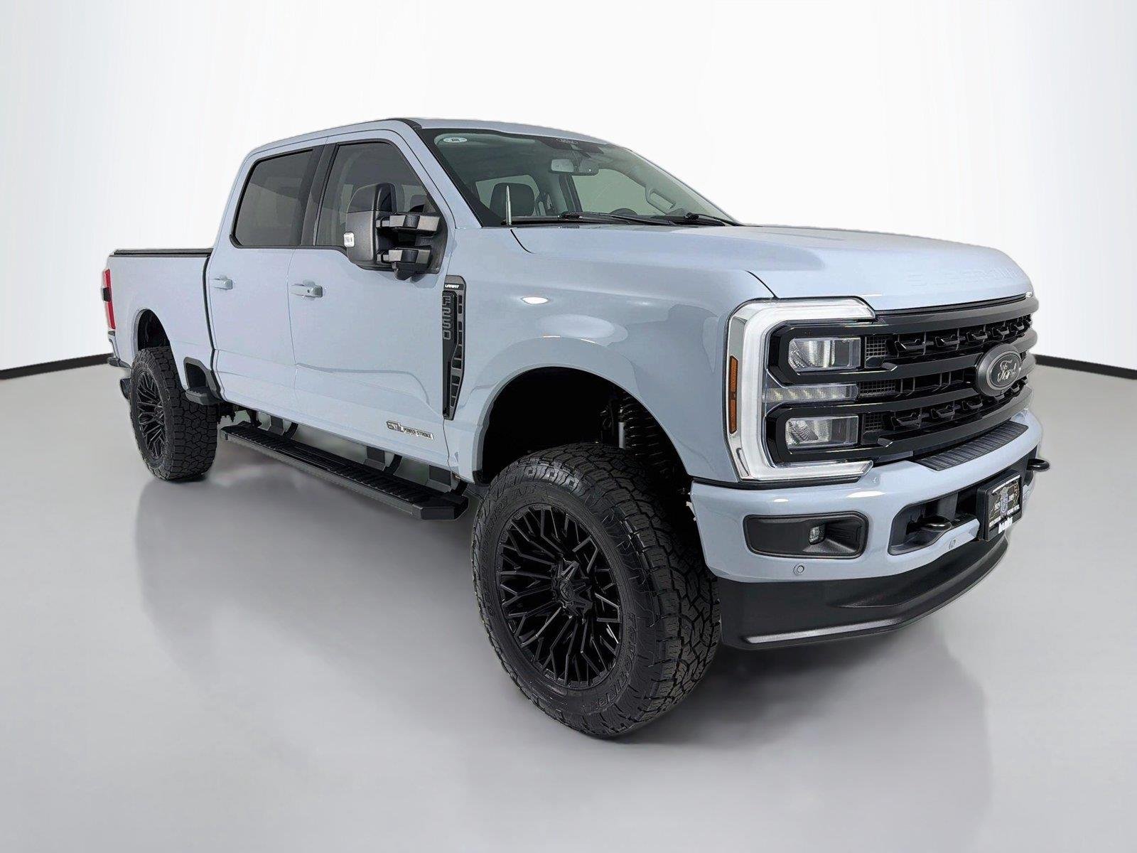 Used 2024 Glacier Gray Metallic Tri-Coat Ford LARIAT image 29