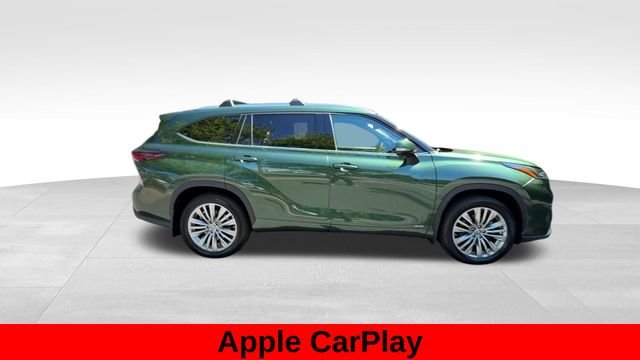 Used 2024  Toyota Platinum image 9