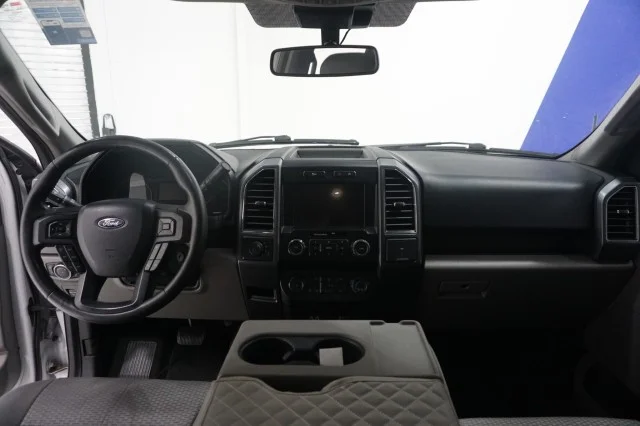 Used 2020 Oxford White Ford LARIAT image 20